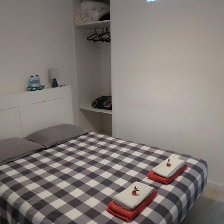 Guesthouse Marialva Park Corroios Exteriör bild