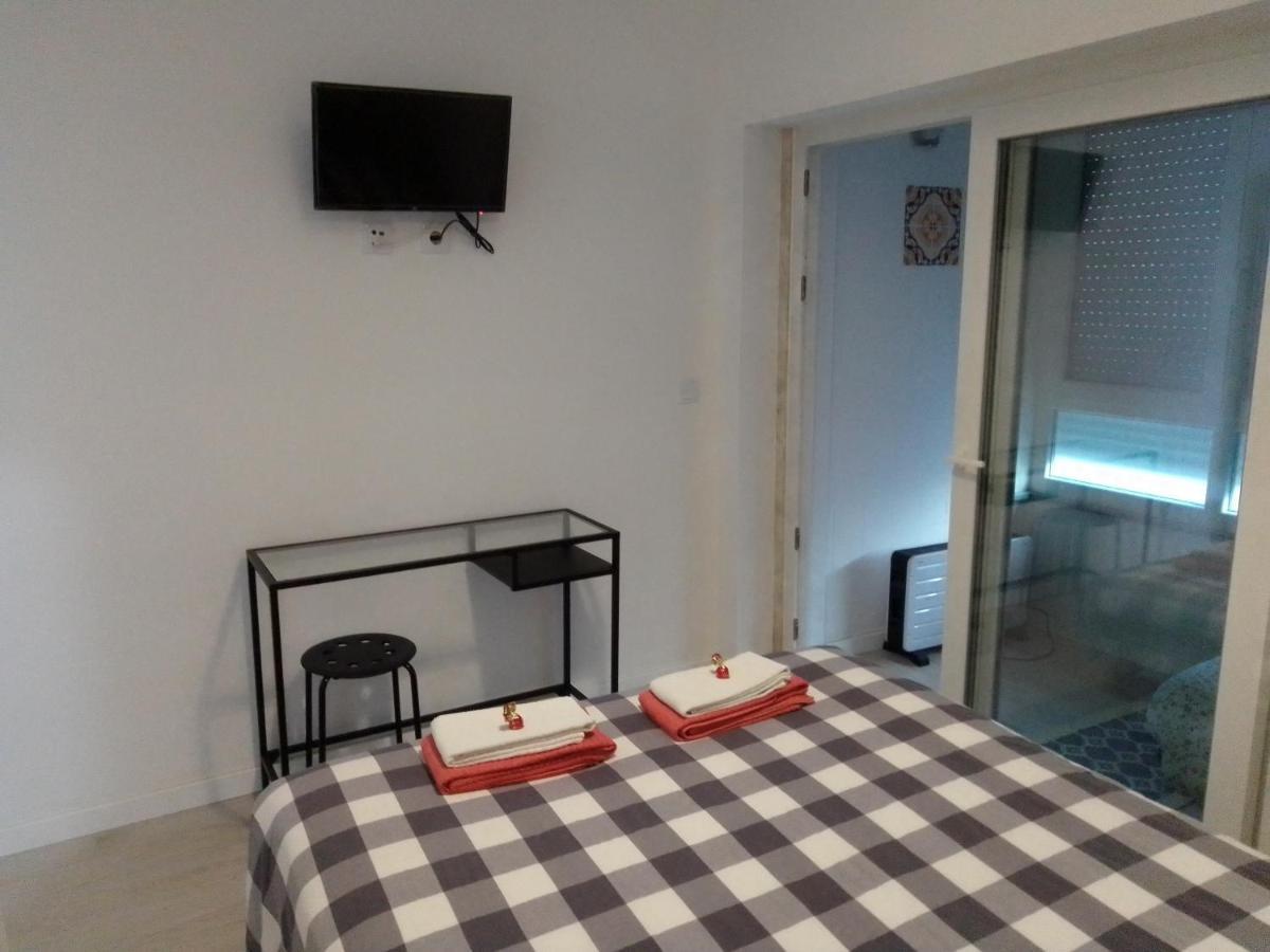 Guesthouse Marialva Park Corroios Exteriör bild