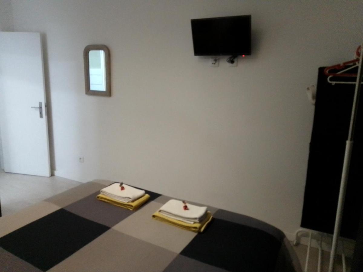 Guesthouse Marialva Park Corroios Exteriör bild