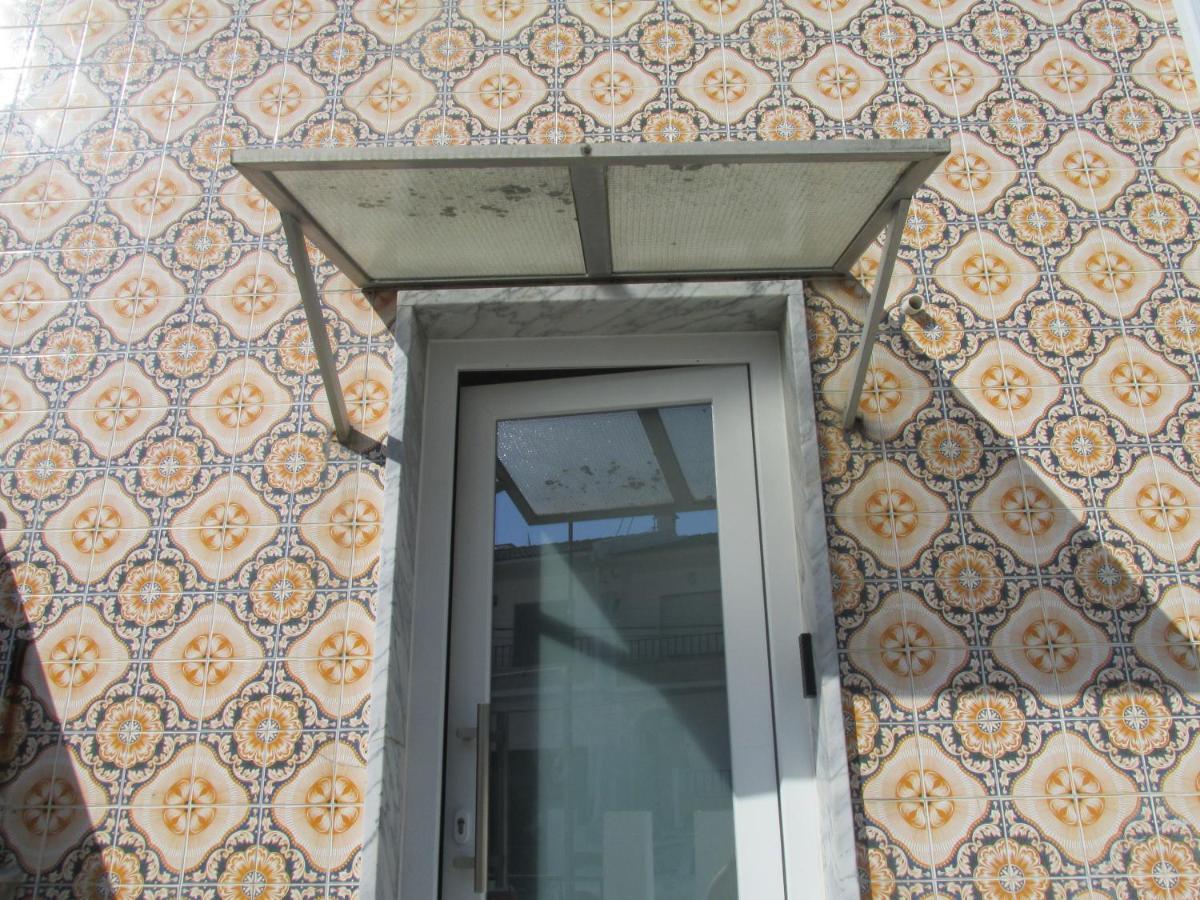 Guesthouse Marialva Park Corroios Exteriör bild